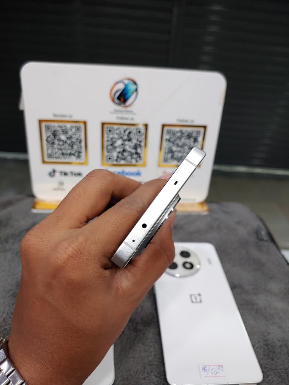 09c4c56c-a25d-46f1-8979-49c94ef78a4c