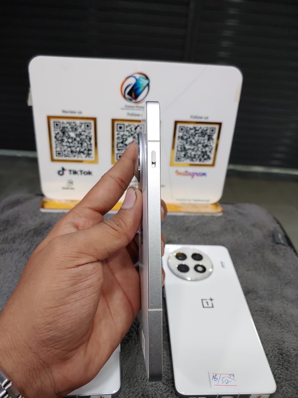 2d758f60-d862-4d78-bf1c-665c5e7ade5e