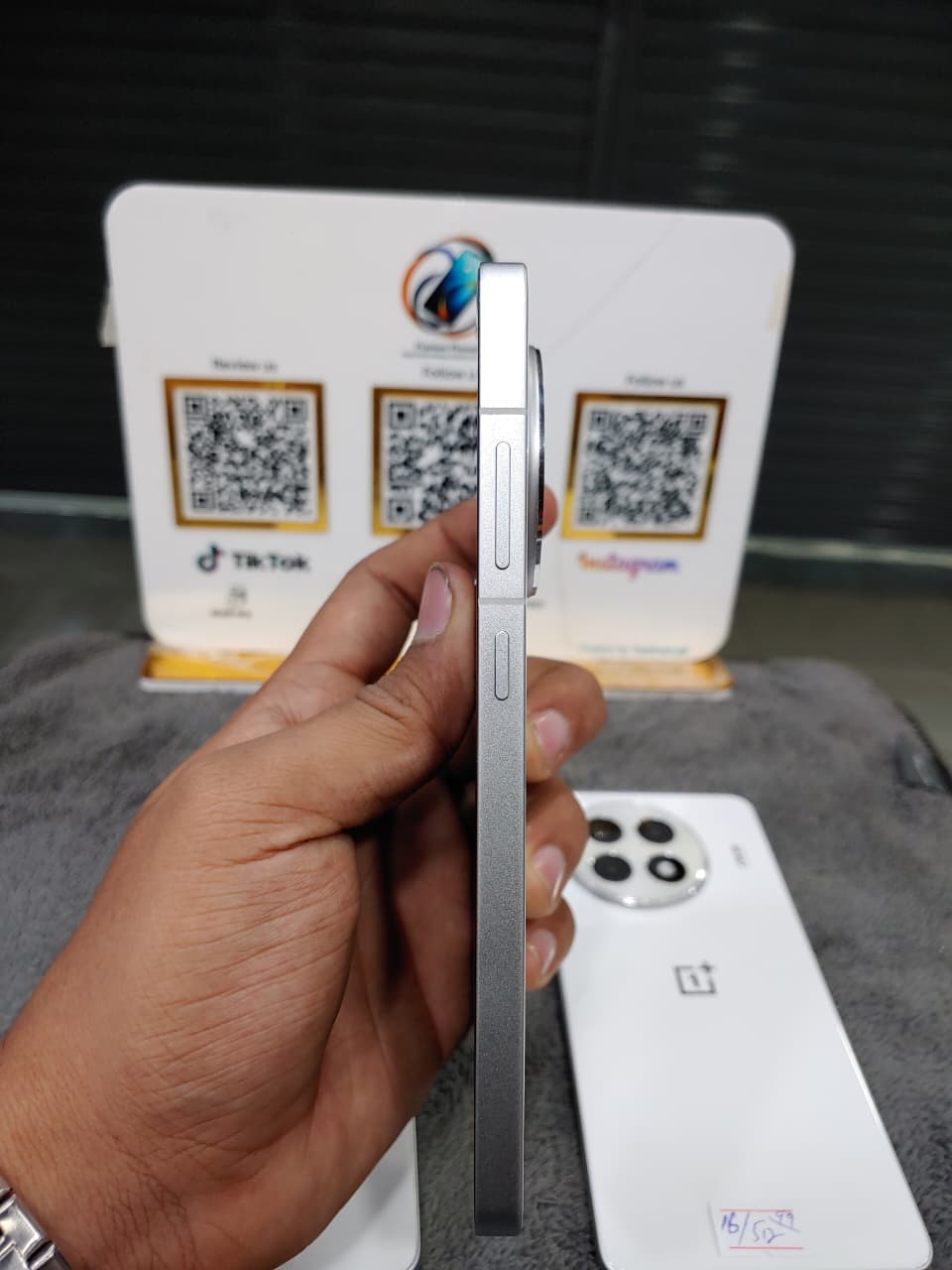 81a9768c-2b30-45c2-a511-27534d87e427