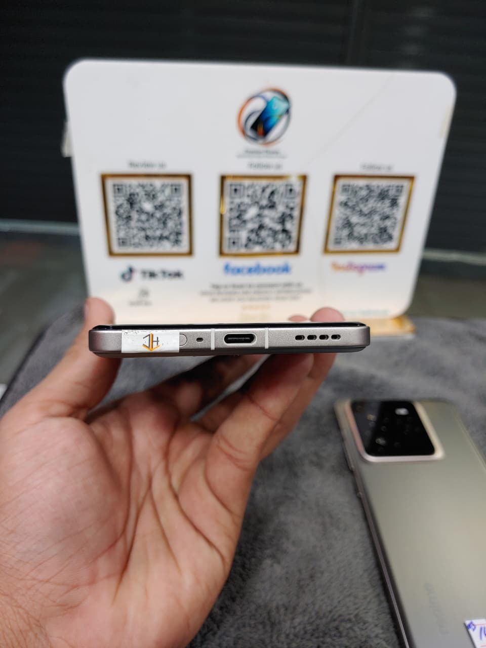 be6a3b1b-af7d-4fef-962f-51849578cb16