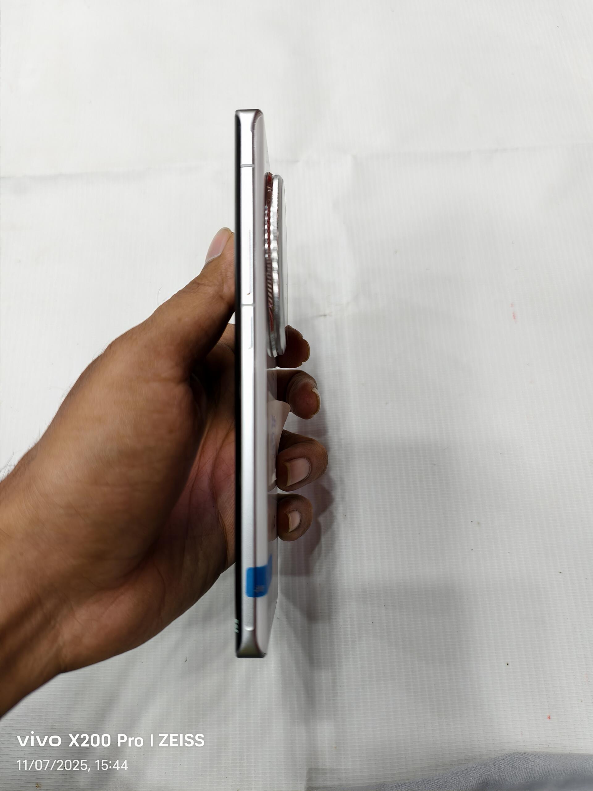 format: 0; filter: 0; fileterIntensity: 0.0; filterMask: 0; captureOrientation: 90;
runfunc: 0; algolist: 0;
multi-frame: 1;
brp_mask:0;
brp_del_th:0.0000,0.0000;
brp_del_sen:0.0000,0.0000;
motionR: 0;
delta:1;
bokeh:1;
module: photo;hw-remosaic: false;touch: (-1.0, -1.0);sceneMode: 12582912;cct_value: 0;AI_Scene: (-1, -1);aec_lux: 209.0;aec_lux_index: 0;albedo: ;confidence: ;motionLevel: 0;weatherinfo: weather?Hazy sunshine, icon:14, weatherInfo:100;temperature: 35;